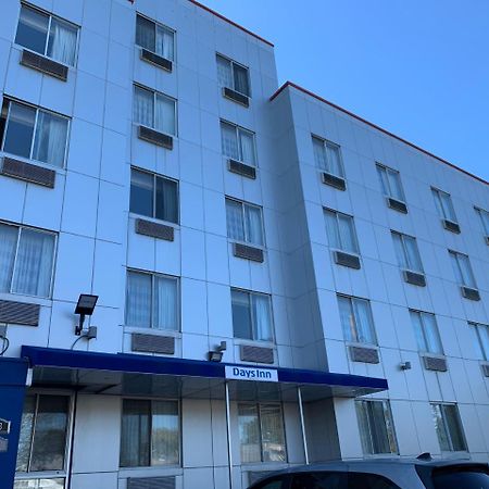 Days Inn By Wyndham Brooklyn Borough Park Нью-Йорк Экстерьер фото