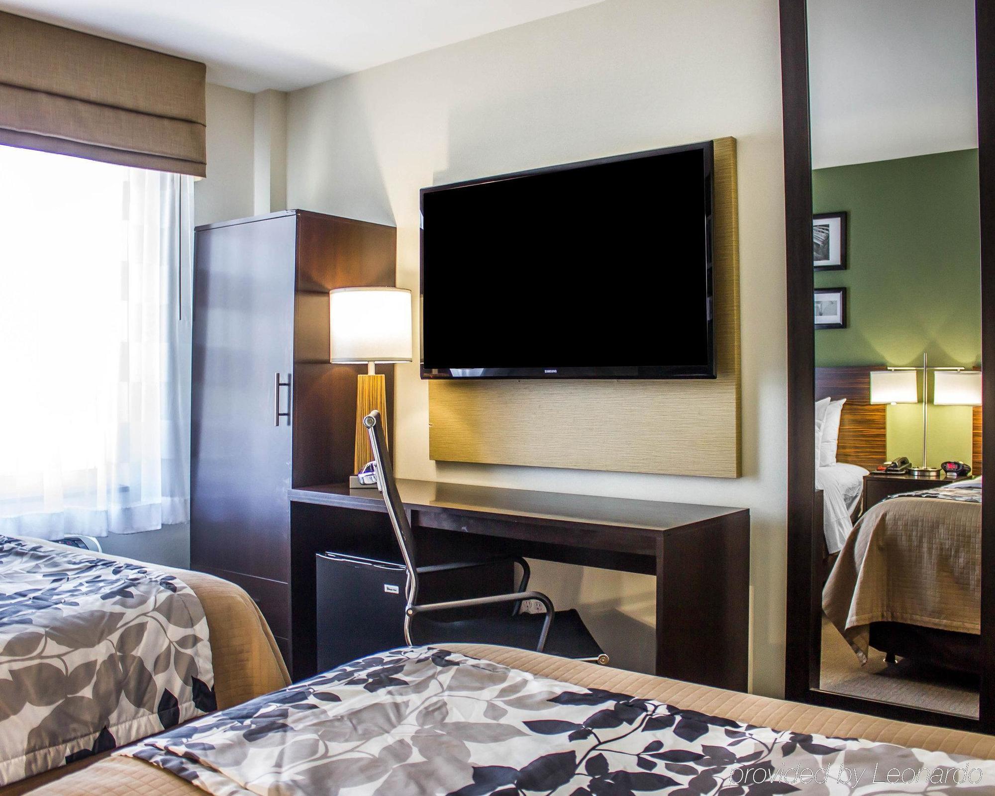 Days Inn By Wyndham Brooklyn Borough Park Нью-Йорк Экстерьер фото