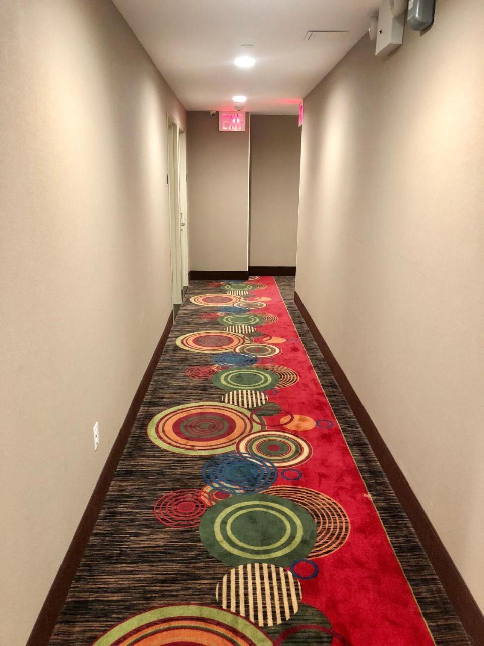 Days Inn By Wyndham Brooklyn Borough Park Нью-Йорк Экстерьер фото