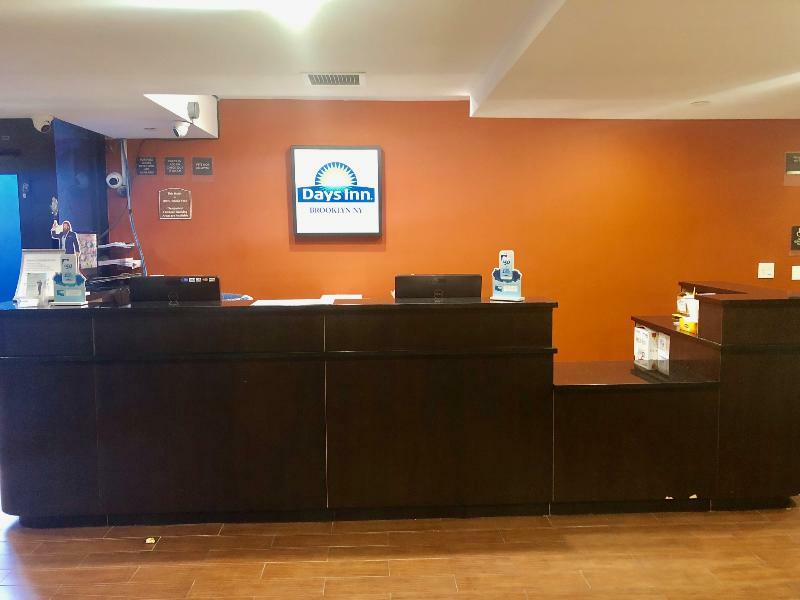 Days Inn By Wyndham Brooklyn Borough Park Нью-Йорк Экстерьер фото